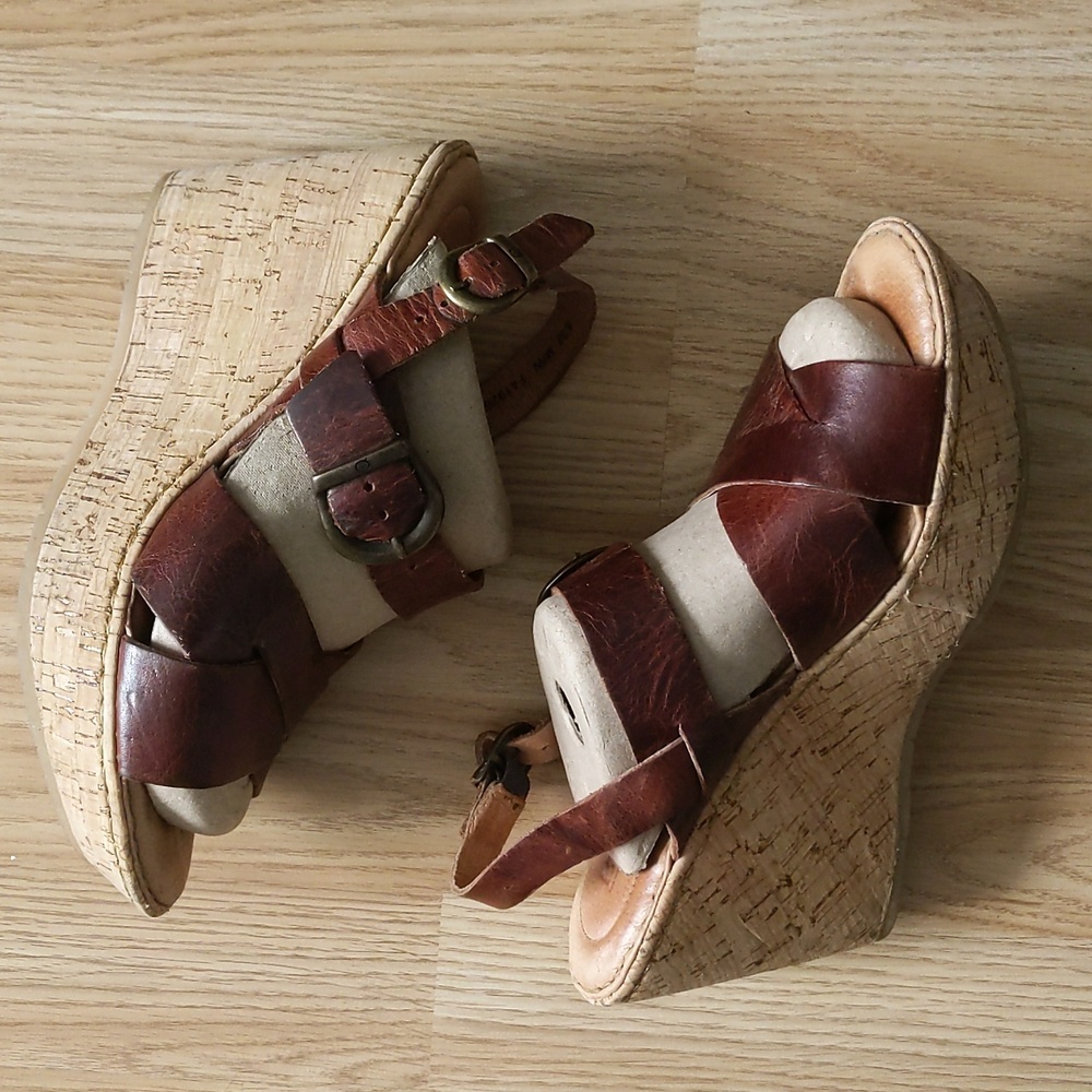 {Firm Price} Born Emmy Quarter cork platform wedge sandals